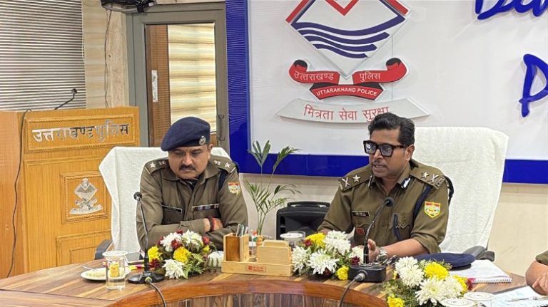 पुलिस महानिरीक्षक गढ़वाल राजीव स्वरूप परिक्षेत्र ने जनपद देहरादून में अपराध गोष्ठी आयोजित कर दिए आवश्यक दिशा-निर्देश