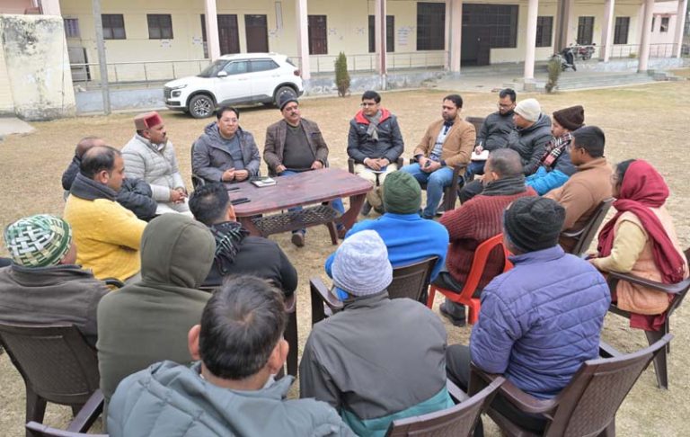 अगस्त्यमुनि में एनएच अतिक्रमण कार्रवाई पर फैला भ्रम दूर, जिला प्रशासन की पहल से व्यापारियों में बना भरोसा