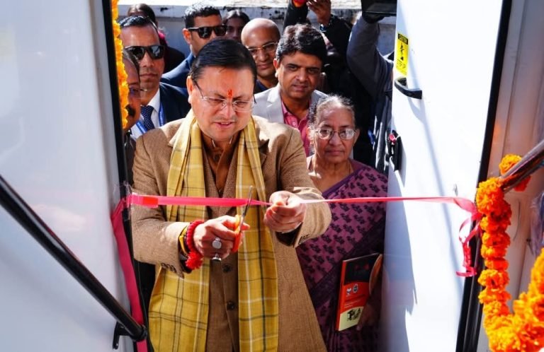 मुख्यमंत्री धामी ने छात्र कौशल संवर्धन हेतु Lab on Wheels (Infosys Springboard) को किया फ्लैग ऑफ