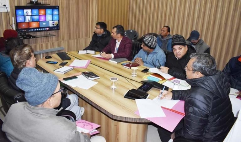 वन भूमि हस्तांतरण को लेकर जिलाधिकारी गौरव कुमार की अध्यक्षता में वर्चुअल समीक्षा बैठक, फरवरी अंत तक निस्तारण के निर्देश