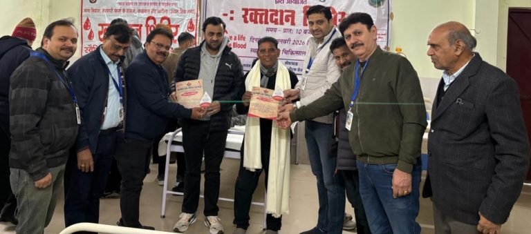100वीं बार रक्तदान कर रविन्द्र महर ने क्षेत्र सहित उत्तराखण्ड का नाम किया रोशन