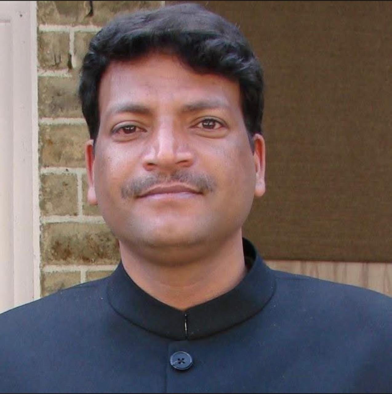 मुख्य विकास अधिकारी अरविंद कुमार पांडे ने किया कार्यभार ग्रहण, अधिकारियों को दिए दिशा-निर्देश