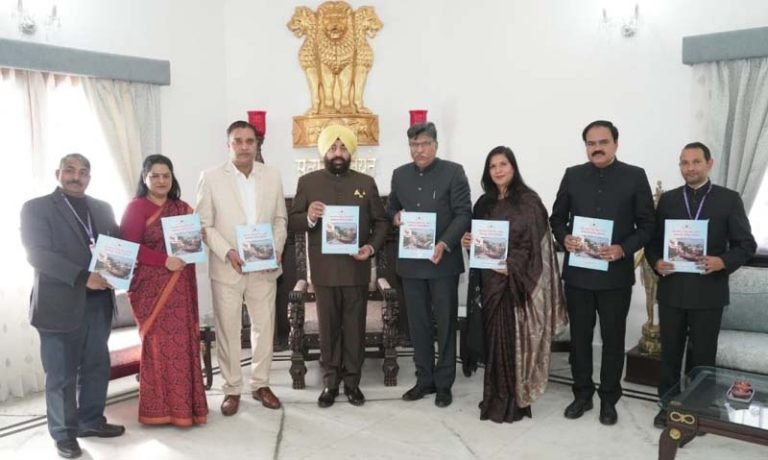 राज्यपाल से उत्तराखण्ड लोक सेवा आयोग अध्यक्ष व सदस्यों की शिष्टाचार भेंट, वार्षिक प्रतिवेदन किया प्रस्तुत