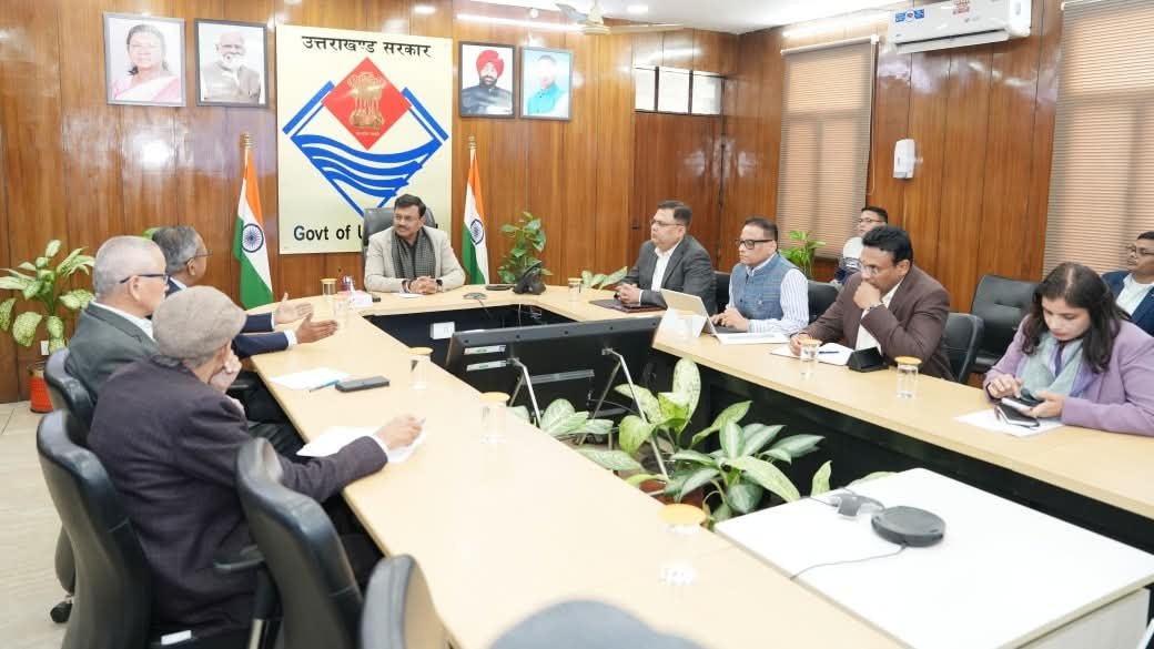 मुख्य सचिव की अध्यक्षता में बैठक: नगर निकायों व जिला पंचायतों की वित्तीय आत्मनिर्भरता पर मंथन