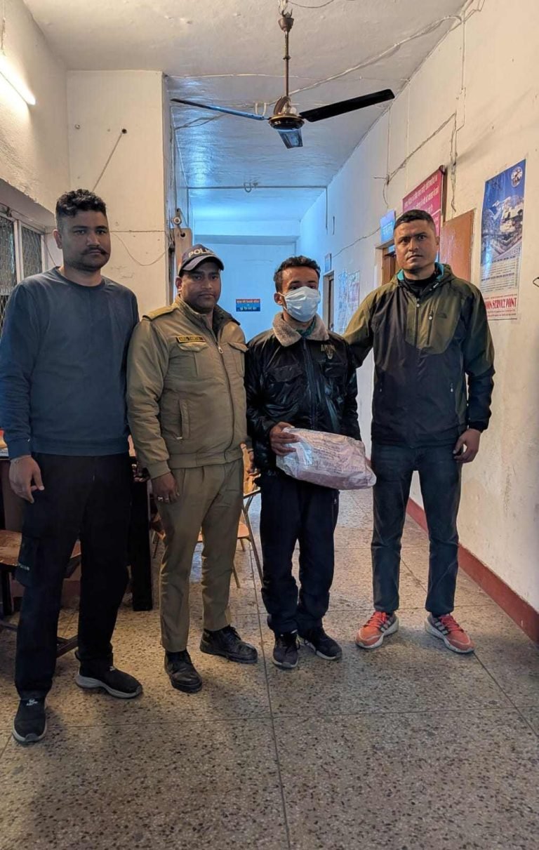 हल्द्वानी पुलिस व ANTF की बड़ी कार्रवाई, 846 ग्राम चरस के साथ एक तस्कर गिरफ्तार