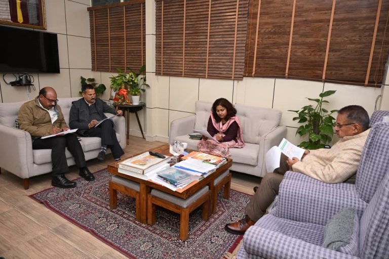 REAP-ग्रामोत्थान की समीक्षा में मंत्री गणेश जोशी सख्त, बजट का शत-प्रतिशत उपयोग व महिला सशक्तिकरण पर जोर