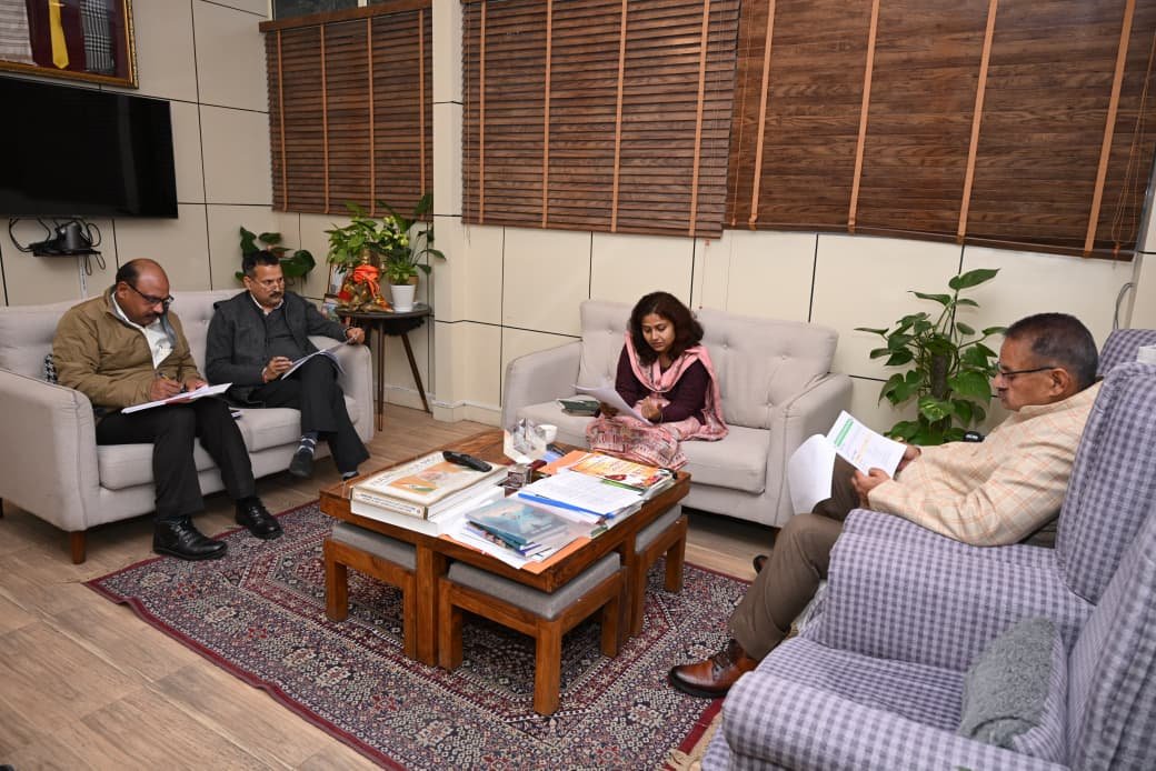 REAP-ग्रामोत्थान की समीक्षा में मंत्री गणेश जोशी सख्त, बजट का शत-प्रतिशत उपयोग व महिला सशक्तिकरण पर जोर