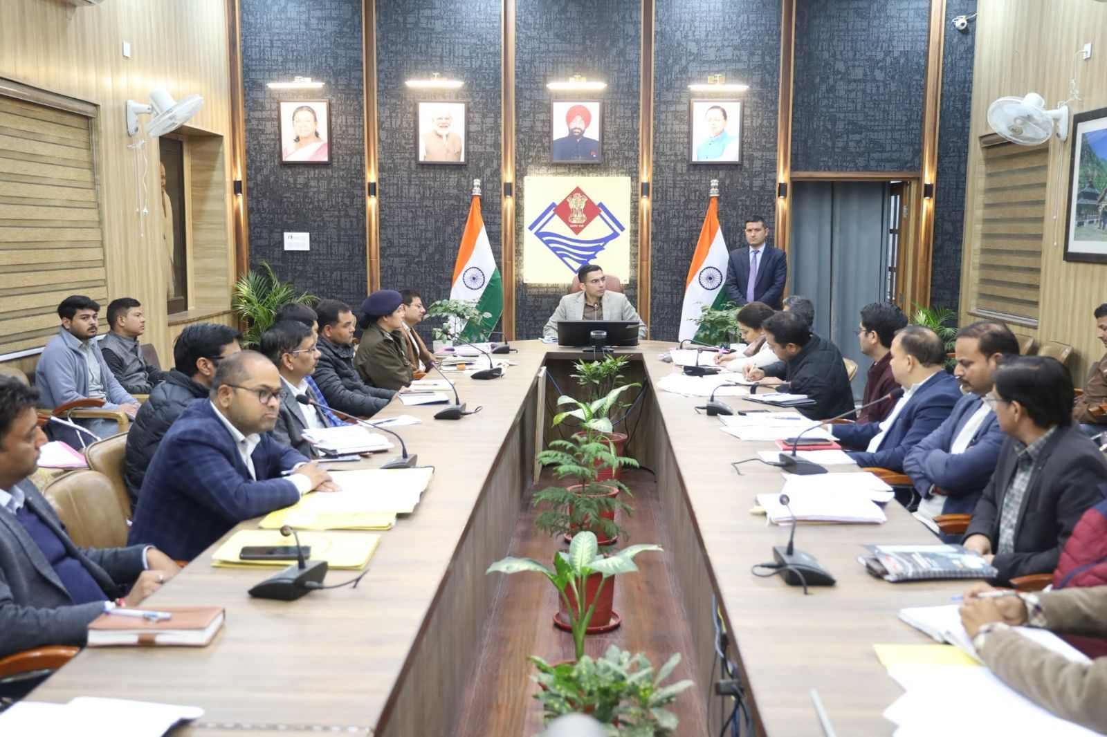 चारधाम यात्रा 2026: ‘अतिथि देवो भवः’ के भाव से होगा स्वागत, डीएम सविन बंसल ने 15 अप्रैल तक सभी तैयारियां पूर्ण करने के दिए निर्देश