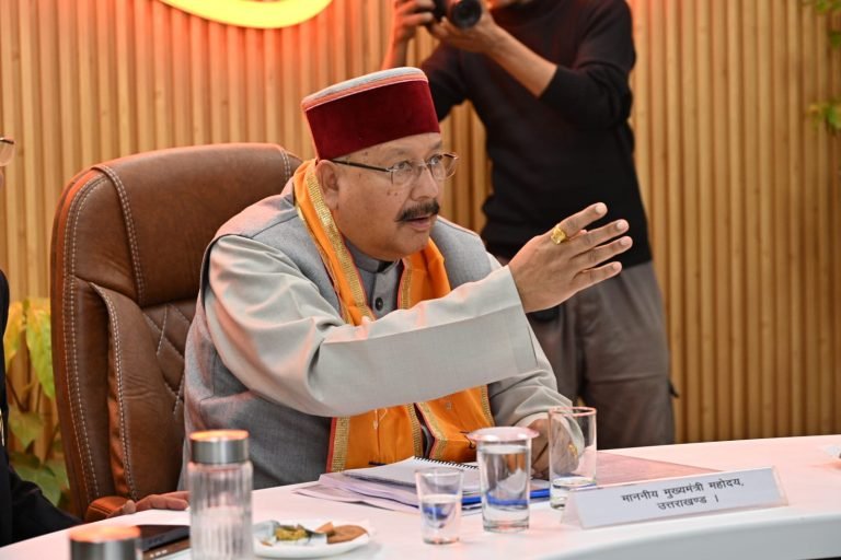 प्रदेश की सड़कों को गड्ढामुक्त करने में तेजी लाएं, कैंची धाम बाईपास को स्वीकृति&nbsp; :&nbsp; सतपाल महाराज