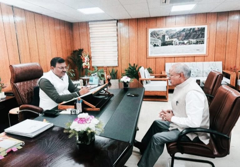 अस्पतालों द्वारा की जा रही लूट पर अंकुश को मोर्चा ने दी शासन में दस्तक