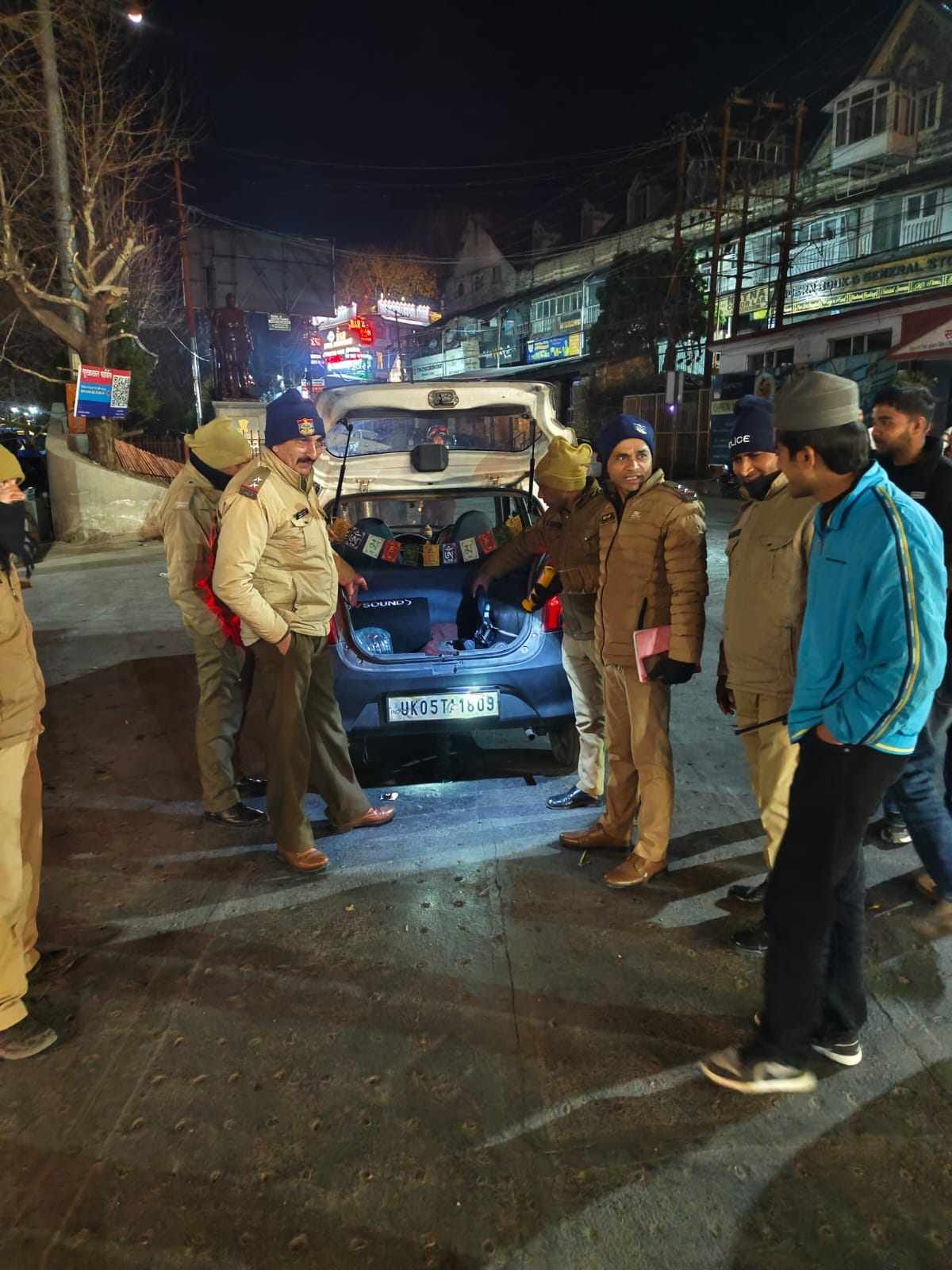 नैनीताल पुलिस द्वारा ऑपरेशन क्रैकडाउन के तहत कार्यवाही निरंतर जारी है