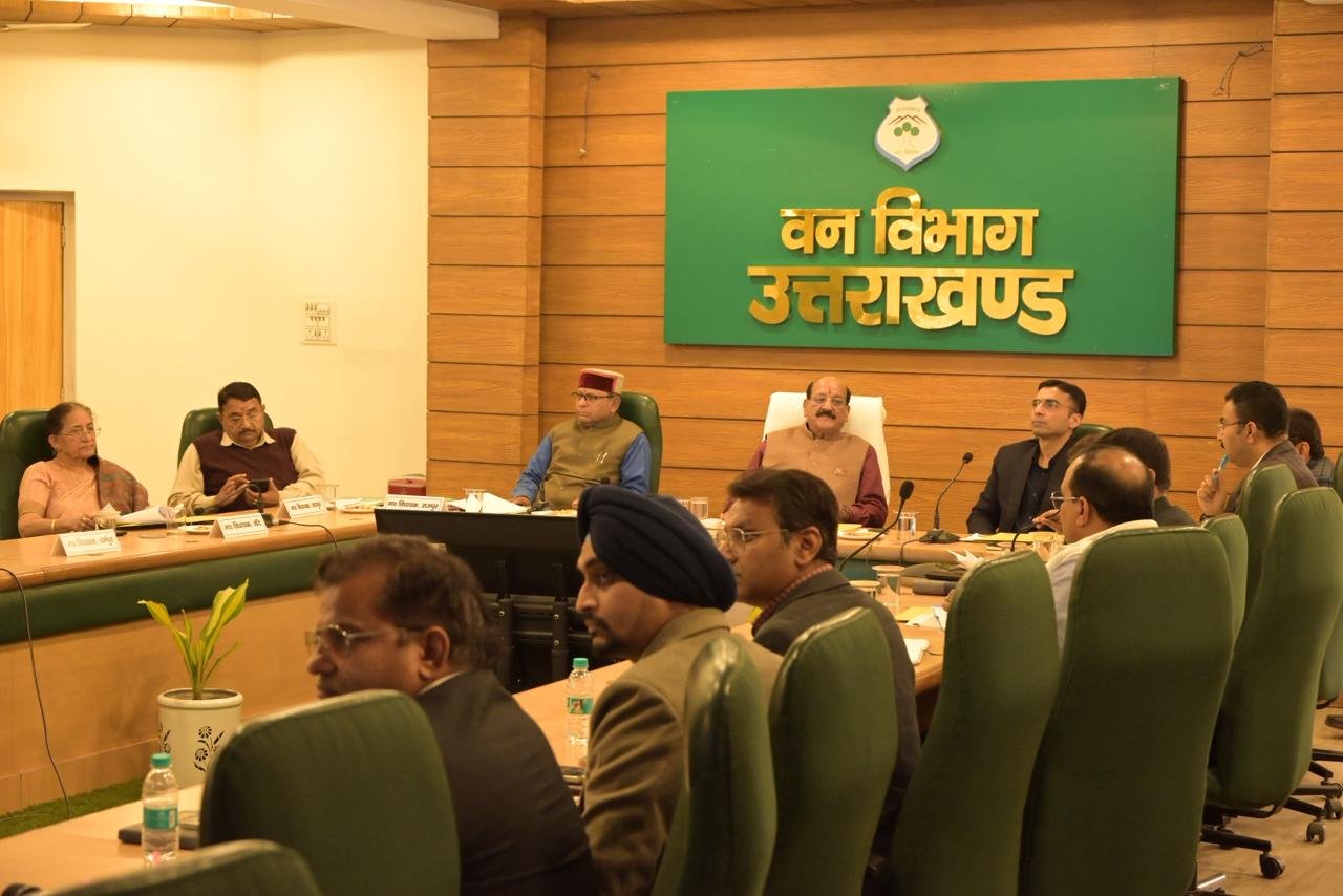 रोड कटिंग कार्यों पर सख्ती: सुबोध उनियाल के निर्देश—निर्माण साइट पर जूनियर अभियंता की उपस्थिति अनिवार्य, मानक उल्लंघन पर भारी जुर्माना