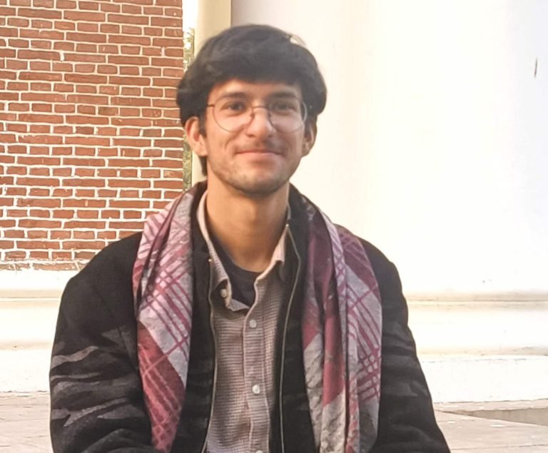 दून विश्वविद्यालय के छात्र अक्षत कला को यूनिवर्सिटी ऑफ़ ग्लासगो में पूर्ण छात्रवृत्ति, कुलपति ने बताया शैक्षणिक उत्कृष्टता का प्रमाण