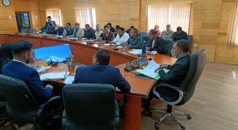 पिथौरागढ़ में NCORD बैठक: अवैध अफीम-भांग खेती व नशा तस्करी पर कड़ा एक्शन, सीमावर्ती क्षेत्रों में सख्त निगरानी के निर्देश