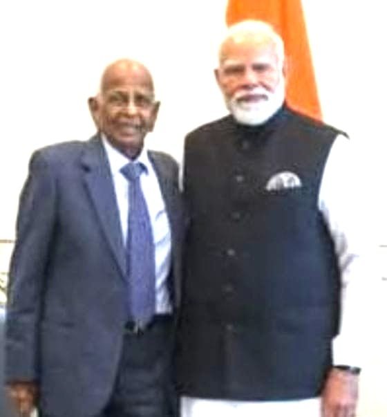 आईएनए–आज़ाद हिंद फ़ौज की बालक सेना के बच्चों को किसने प्रेरित किया