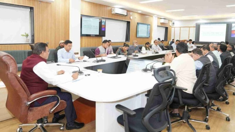 व्यय वित्त समिति की बैठक में शहरी विकास, पेयजल और सड़क परियोजनाओं को मंजूरी