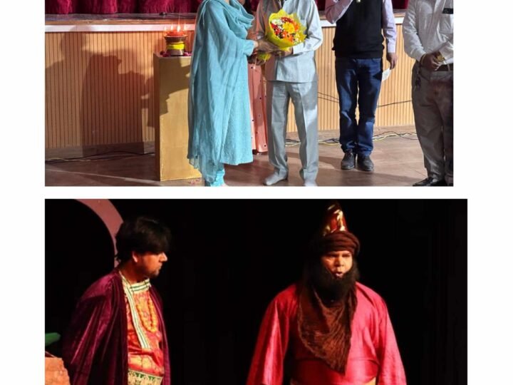 विश्व रंगमंच दिवस पर ‘तुगलक’ का दमदार मंचन, वरिष्ठ रंगकर्मियों का हुआ सम्मान”