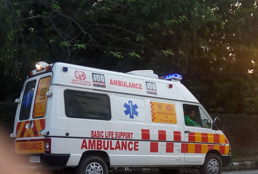 होली पर हाई अलर्ट: कैम्प 108 आपातकालीन एम्बुलेंस सेवा की तैयारियां पूरी, 18 बैकअप एम्बुलेंस तैनात