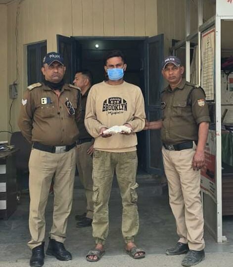 -स्टेट प्रेमनगर में गोकशी का खुलासा, पुलिस ने एक आरोपी को तमंचा और कारतूस के साथ किया गिरफ्तार