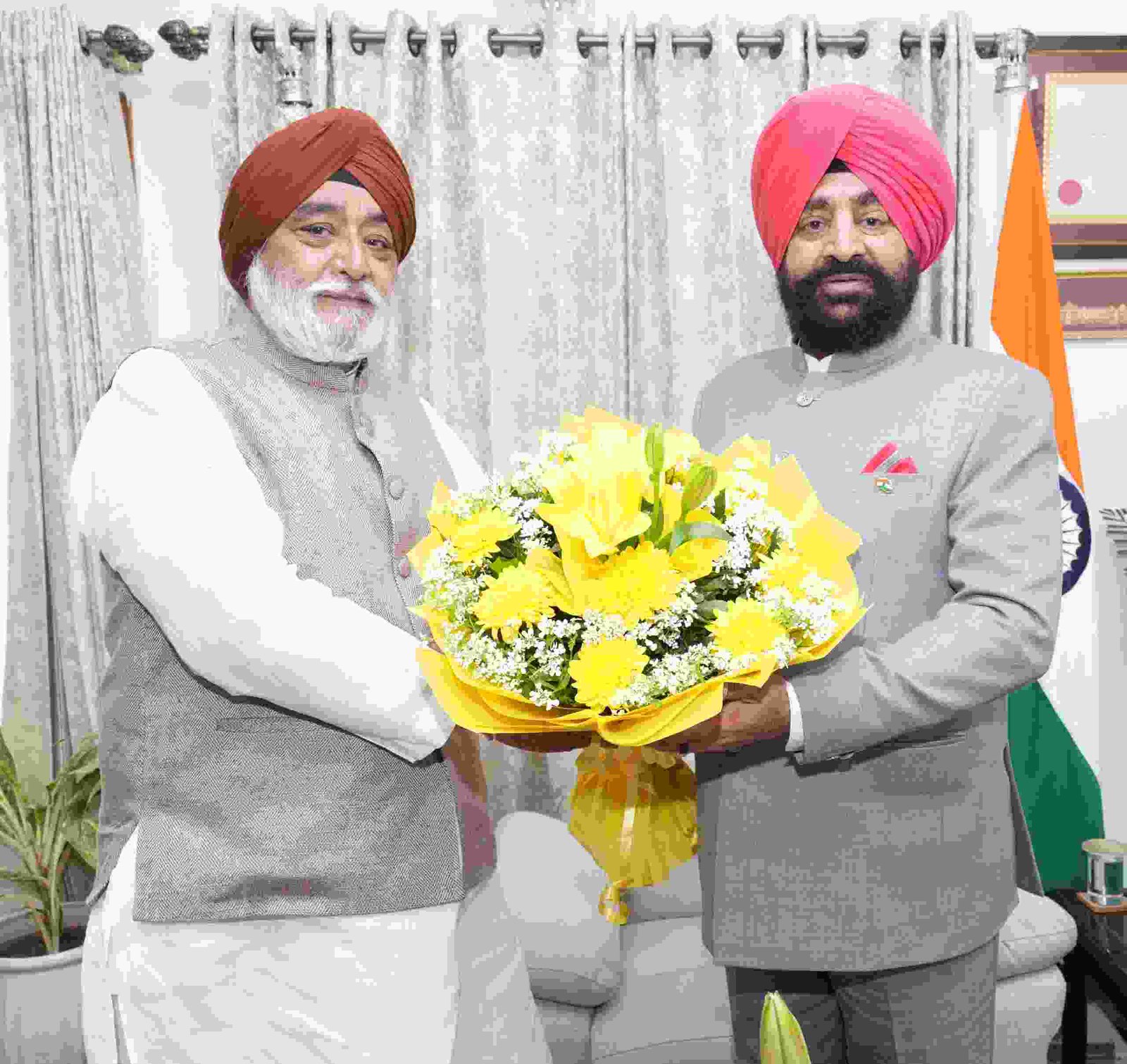 23 मई से शुरू होगी हेमकुंड साहिब यात्रा, राज्यपाल ने तैयारियों की समीक्षा की