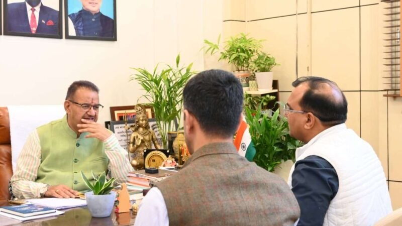 देहरादून–मसूरी मार्ग पर बनेगा अतिरिक्त वैली ब्रिज, पर्यटन सीजन से पहले मंत्री गणेश जोशी के निर्देश