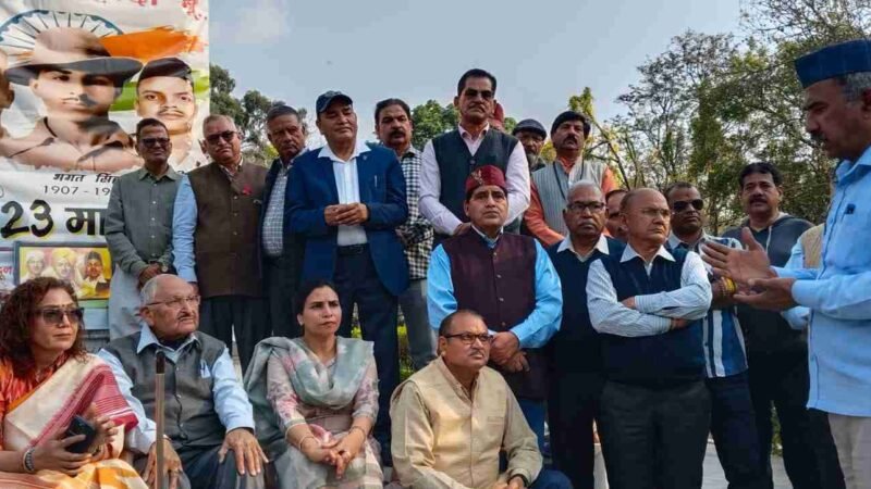 शहीदों की 95वीं पुण्यतिथि पर देहरादून में श्रद्धांजलि कार्यक्रम, क्रांतिकारी विचारों को किया याद
