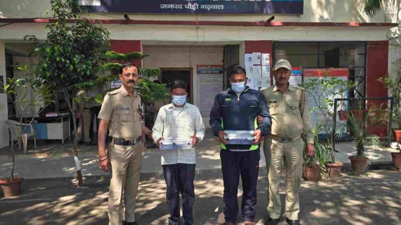 कोटद्वार में 2.93 किलो चरस के साथ दो तस्कर गिरफ्तार, 6 लाख की बरामदगी