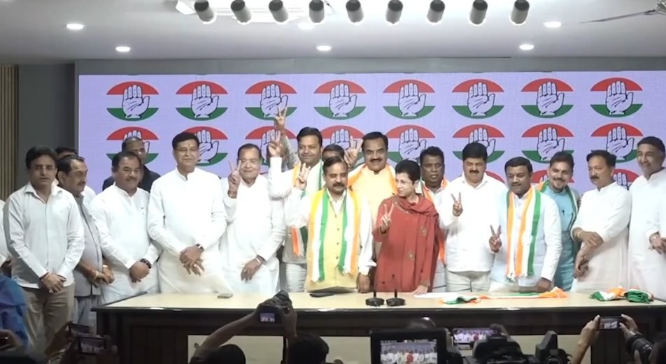 उत्तराखंड में कांग्रेस को मजबूती, कई नेताओं ने थामा पार्टी का दामन