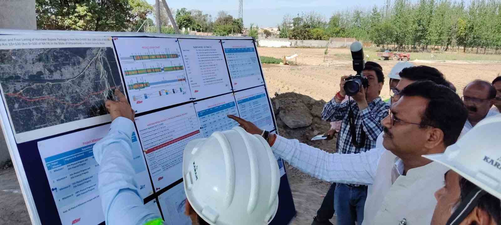 कुंभ मेला-2027 की तैयारियों में तेजी के निर्देश, मुख्य सचिव ने हरिद्वार में कार्यों का किया स्थलीय निरीक्षण