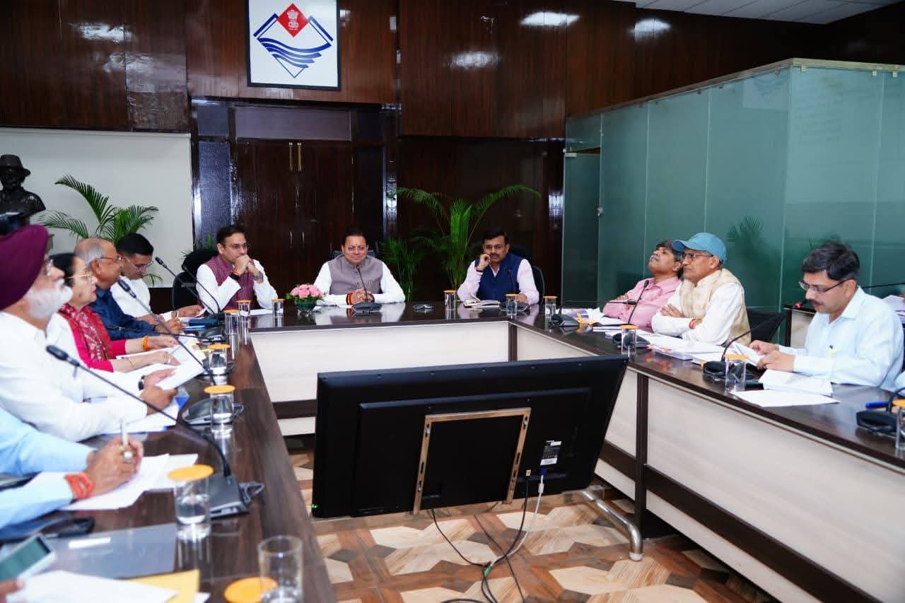 मुख्यमंत्री धामी की सख्ती: घोषणाओं में देरी नहीं होगी बर्दाश्त, जनसमस्याओं के त्वरित समाधान के निर्देश