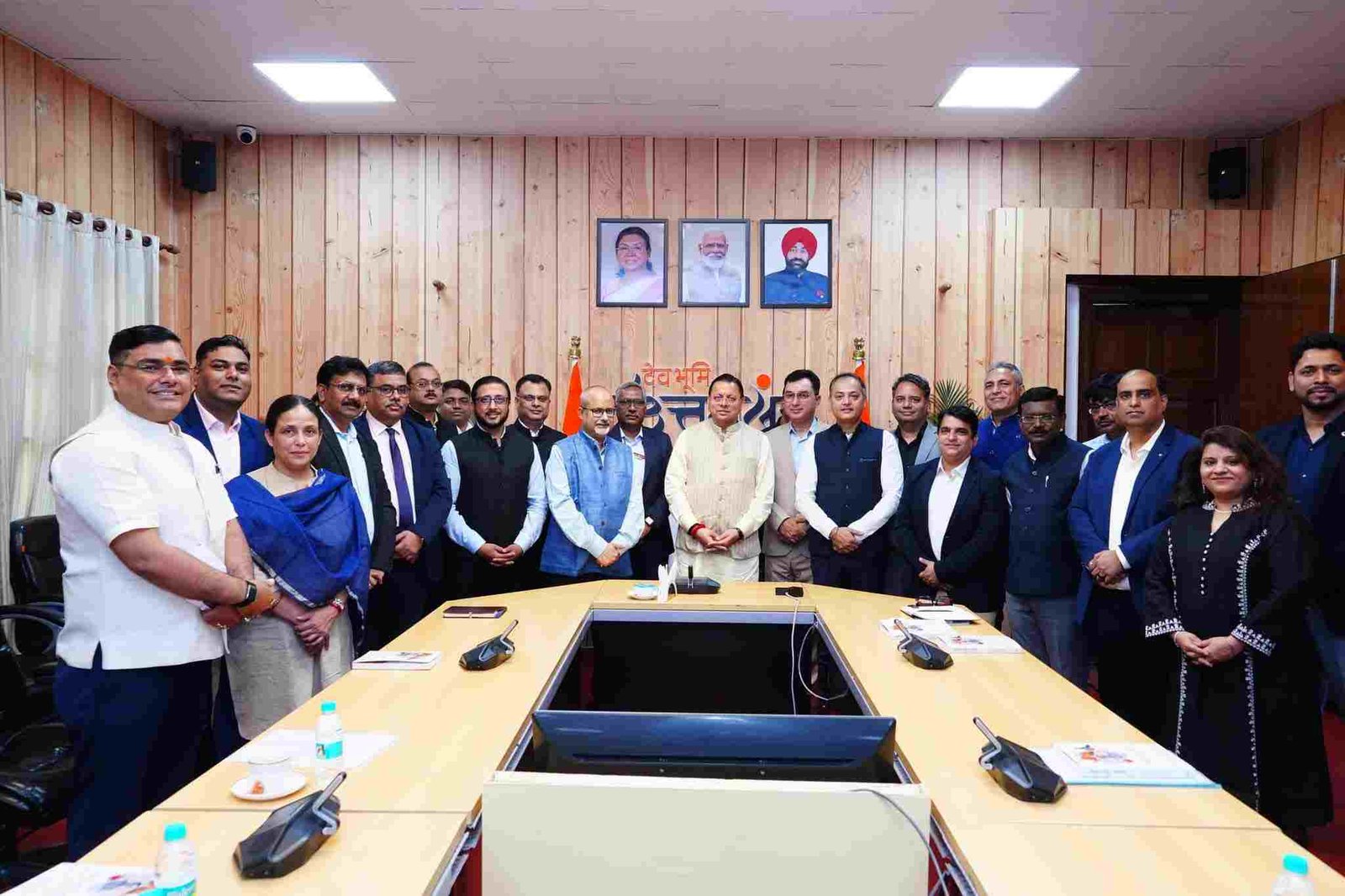 डिजिटल एंपॉवरमेंट पर जोर, मुख्यमंत्री धामी से “इंडिया डिजिटल एंपॉवरमेंट मीट” के आयोजकों की भेंट