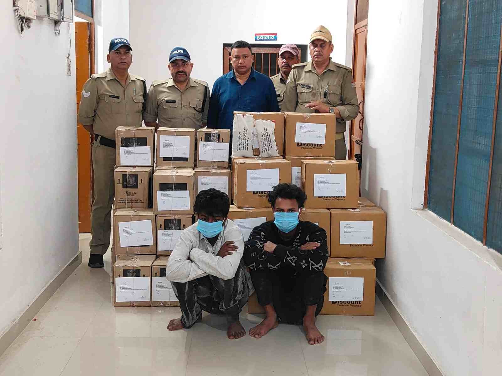 ऑपरेशन प्रहार के तहत टिहरी पुलिस की बड़ी कार्रवाई, 60 पेटी अवैध अंग्रेजी शराब के साथ दो गिरफ्तार