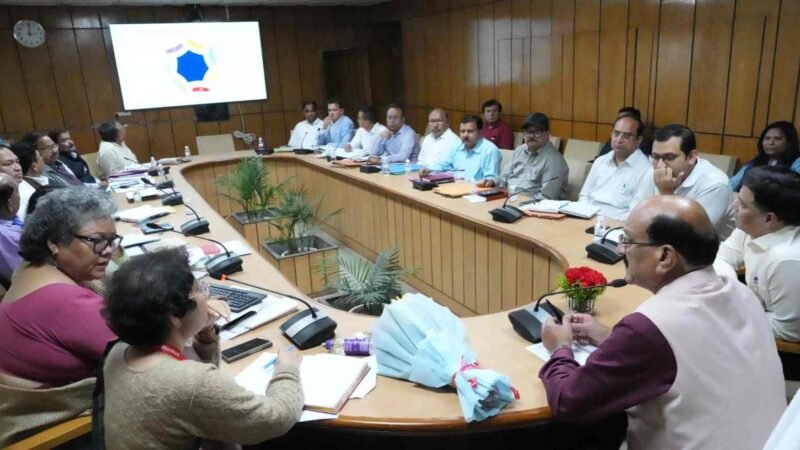 चारधाम यात्रा 2026: स्वास्थ्य सेवाओं को दुरुस्त करने के लिए मंत्री सुबोध उनियाल का सख्त एक्शन