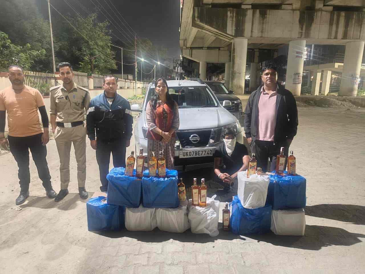 ऋषिकेश आबकारी टीम की बड़ी कार्रवाई: कार से 10 पेटी अवैध अंग्रेजी शराब बरामद, तस्कर गिरफ्तार