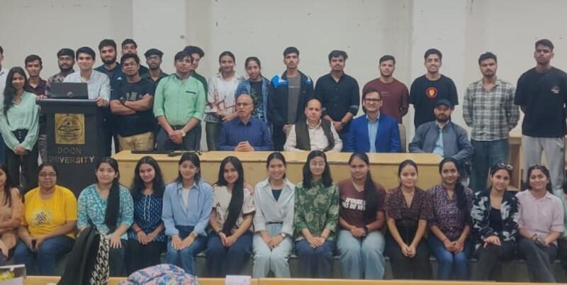 दून विश्वविद्यालय में इग्नाइटएक्स 2026 क्विज प्रतियोगिता, टीम H रही विजेता