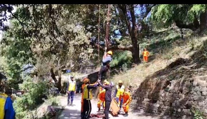 नैनीताल में पर्यटन सीजन से पहले सुरक्षा तैयारियां तेज, रोपवे क्षेत्र में मॉक ड्रिल आयोजित