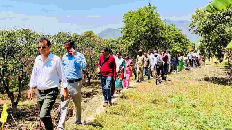 भीमताल ब्लॉक में पीएमजीएसवाई सड़क का निरीक्षण, ब्लॉक प्रमुख ने दिए सुधार के सख्त निर्देश