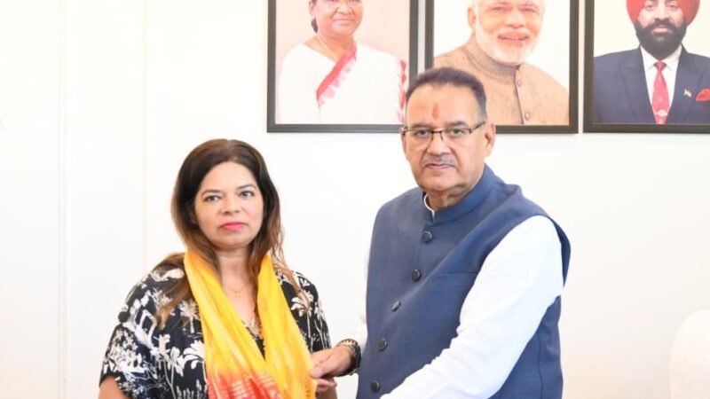 नवोन्मेषी किसान डॉ. पूजा गौड़ को कृषि मंत्री गणेश जोशी ने किया सम्मानित