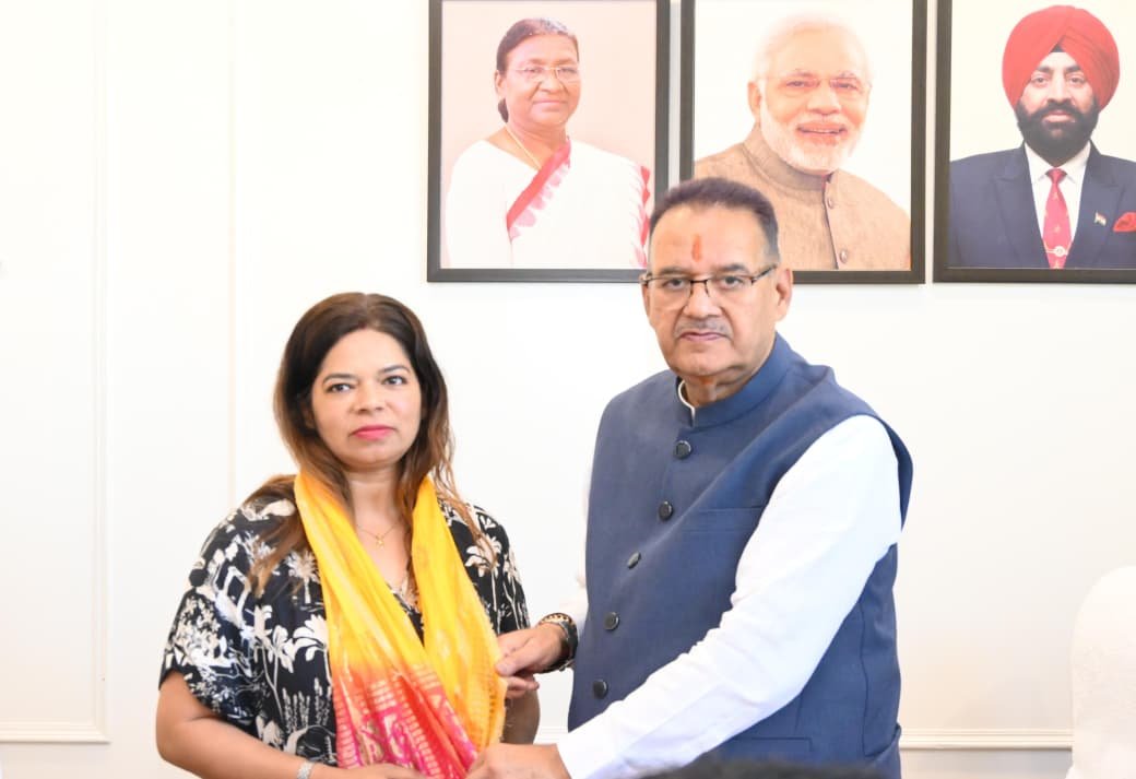 नवोन्मेषी किसान डॉ. पूजा गौड़ को कृषि मंत्री गणेश जोशी ने किया सम्मानित