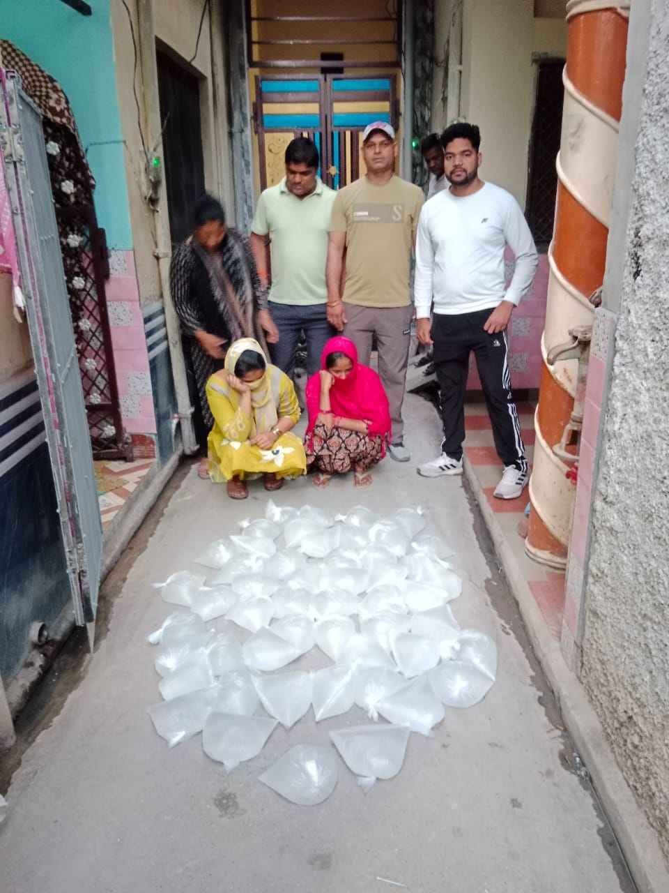 ऋषिकेश में अवैध कच्ची शराब पर कार्रवाई, 50 लीटर बरामद; दो महिलाएं गिरफ्तार