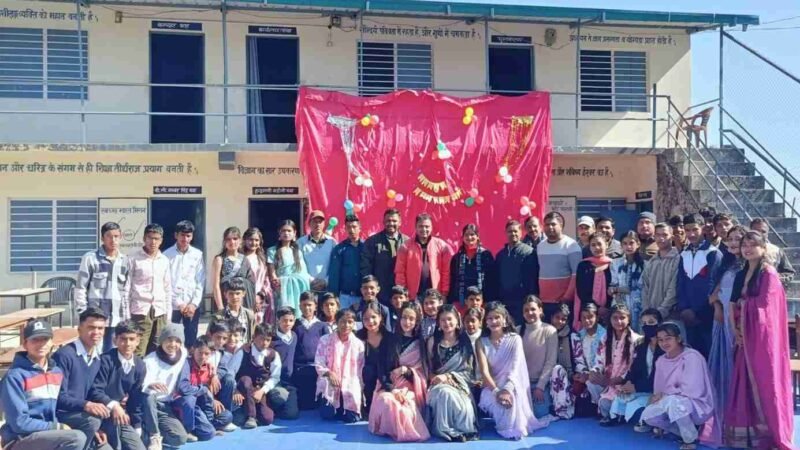 कानाताल के हिमालयन पब्लिक इंटर कॉलेज का शानदार परिणाम, सिजल माहरा ने मेरिट में 19वां स्थान पाया