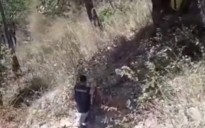 पांच दिन से लापता युवक का मिला गहरी खाई में शव,परिजनों ने लगाया हत्या का आरोप