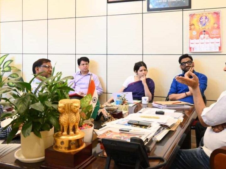 कृषि मंत्री गणेश जोशी की समीक्षा बैठक, योजनाओं में तेजी और किसानों को जल्द मुआवजा देने के निर्देश