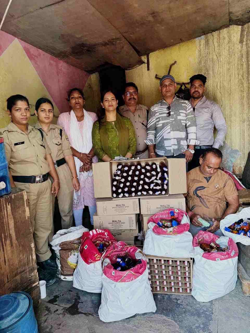 ऋषिकेश में आबकारी टीम की कार्रवाई, 16 पेटी अवैध शराब बरामद