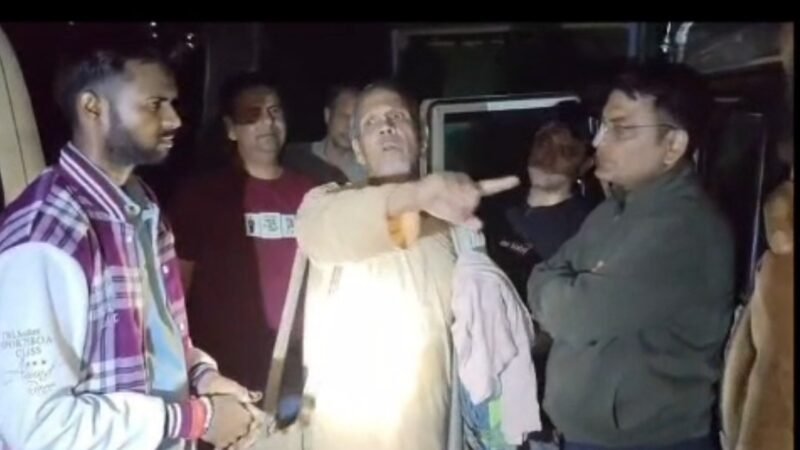 टिहरी पुलिस का साहसिक रेस्क्यू, जंगल में भटके विदेशी नागरिक समेत दो लोगों को सकुशल बचाया