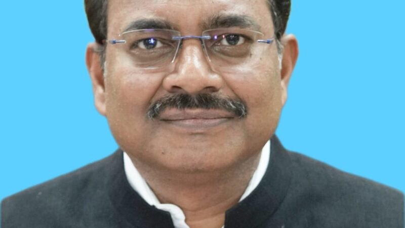 महत्त्वपूर्ण योजनाओं का प्रत्येक 5 साल में मूल्यांकन कराया जाए