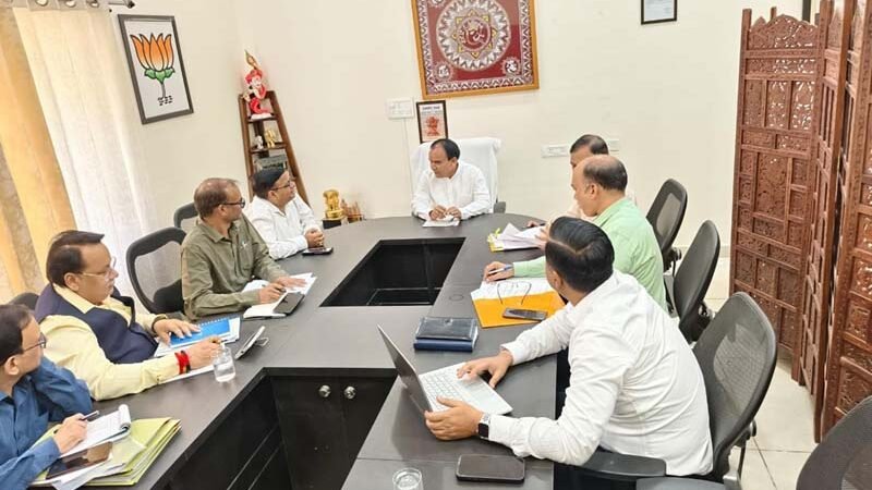 एनआईटी श्रीनगर के निर्माण कार्यों में तेजी और गुणवत्ता के निर्देश, स्थानीय युवाओं को रोजगार देने पर जोर
