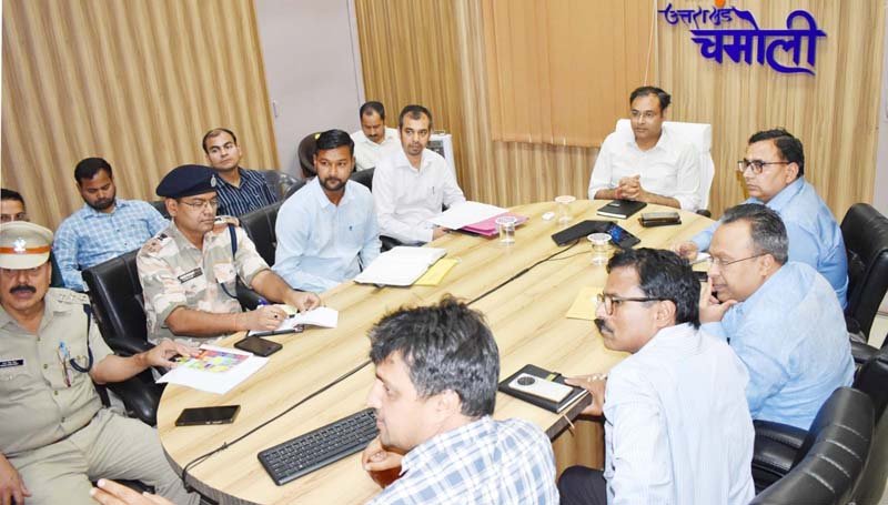 सीमांत क्षेत्र में होगा “नीति एक्सट्रीम अल्ट्रा रन 2026”, तैयारियों को लेकर जिलाधिकारी गौरव कुमार ने की समीक्षा