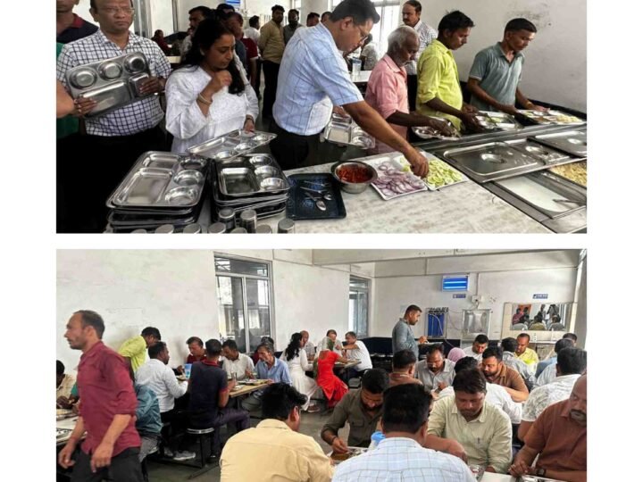 सिडकुल की कंपनी में श्रमिकों संग बैठे श्रम अधिकारी, भोजन की गुणवत्ता और समस्याओं का लिया जायजा