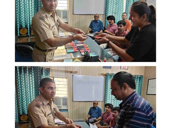 CEIR पोर्टल से बरामद हुए 25 मोबाइल, दून पुलिस ने लौटाई लोगों के चेहरों की मुस्कान